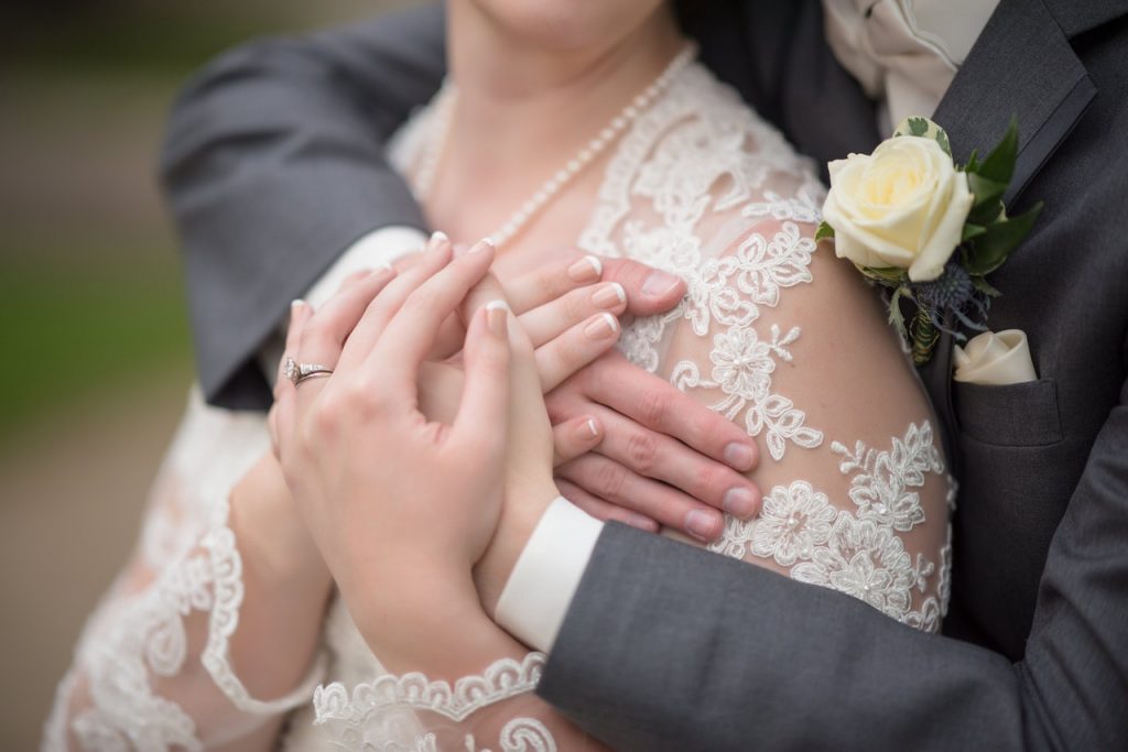 Tips Menyiapkan dan Memilih Sumber Bantuan Pendanaan untuk Pernikahan